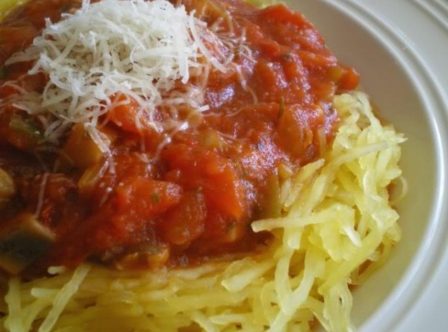 Spaghetti Squash with Tomato Sauce