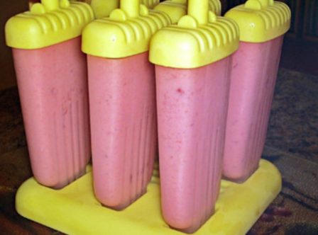 Grab & Go: Easy Strawberry Pops!