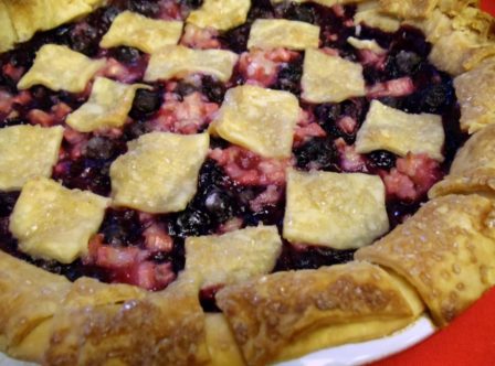 Terrie Hoelscher's Rhuberry Pie