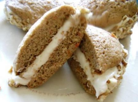 Carrot Cake Whoopie Pies