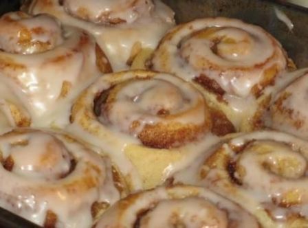 Easiest Ever Cinnamon Rolls