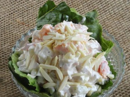 Chicken Salad with Fresh Peaches