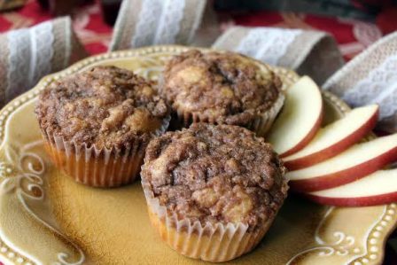 Cinnamon Streusel Apple Cider Muffins