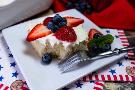 Nonna Rosa's Cream Cake With Fresh Strawberries